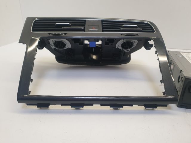 bontott VW GOLF VII Navigációs Fejegység