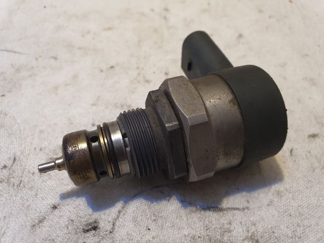 bontott VW GOLF VII Nyomásszabályzó Szelep