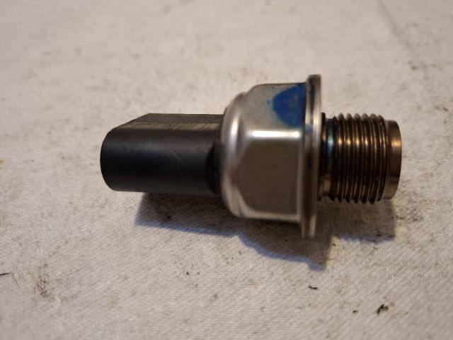 bontott VW GOLF VII Nyomásszabályzó Szelep