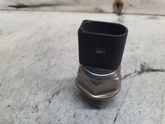 bontott VW GOLF VII Nyomásszabályzó Szelep