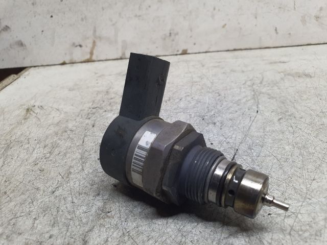 bontott VW GOLF VII Nyomásszabályzó Szelep