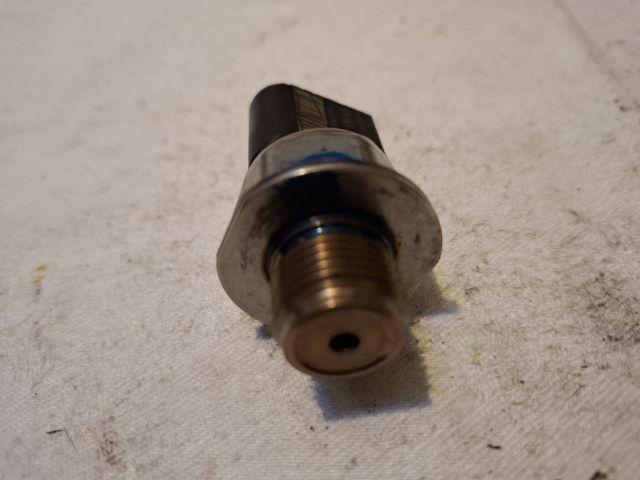 bontott VW GOLF VII Nyomásszabályzó Szelep