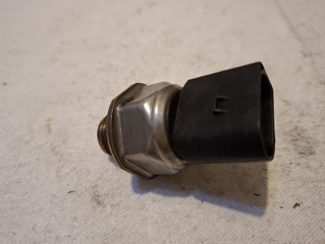 bontott VW GOLF VII Nyomásszabályzó Szelep