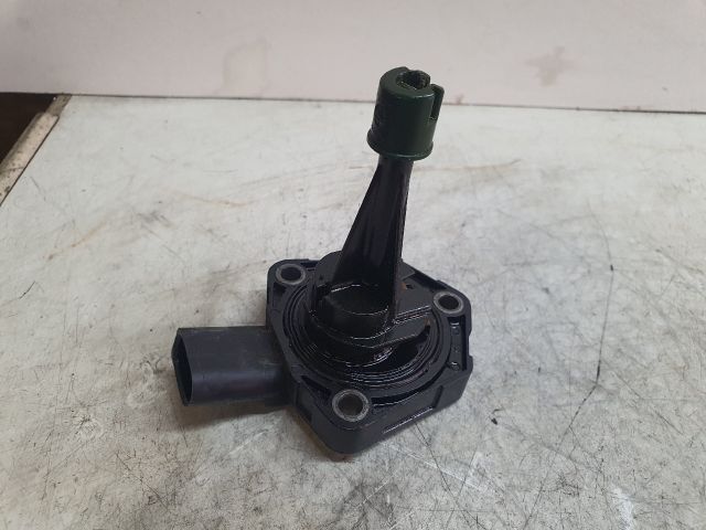 bontott VW GOLF VII Olajszint Jeladó