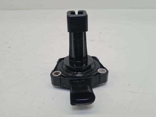 bontott VW GOLF VII Olajszint Jeladó