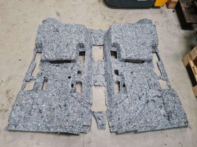 bontott VW GOLF VII Padlószőnyeg Alatti Szigetelés