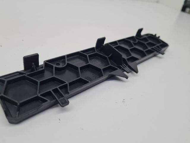 bontott VW GOLF VII Pollenszűrő Fedél