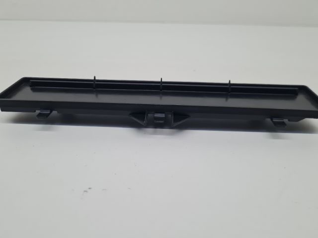 bontott VW GOLF VII Pollenszűrő Fedél