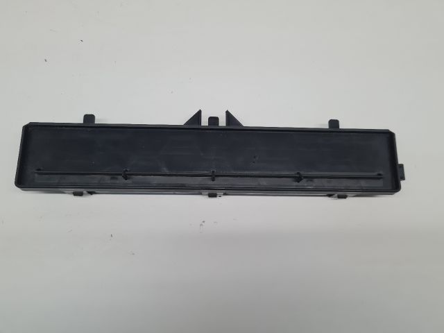 bontott VW GOLF VII Pollenszűrő Fedél