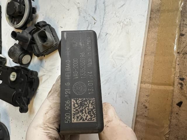 bontott VW GOLF VII Porlasztó Elektronika