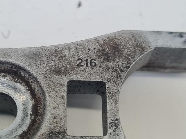 bontott VW GOLF VII Porlasztó Lefogató