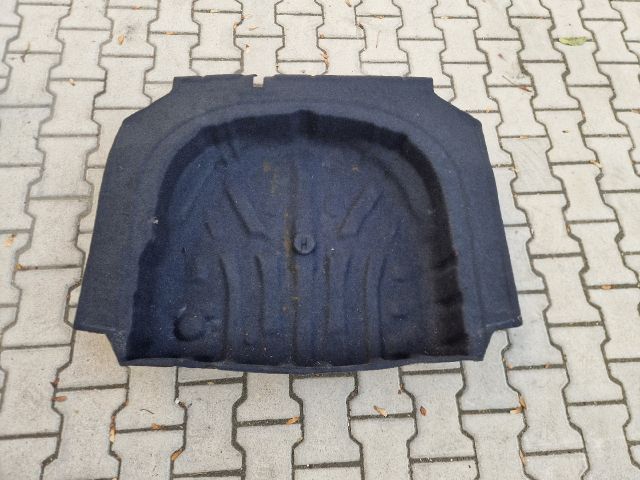 bontott VW GOLF VII Pótkerék Tartó