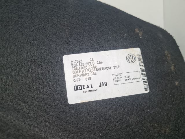 bontott VW GOLF VII Pótkerék Tartó