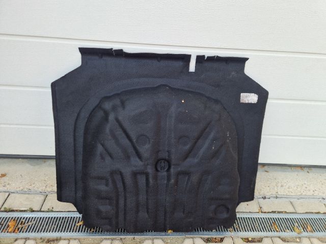 bontott VW GOLF VII Pótkerék Tartó