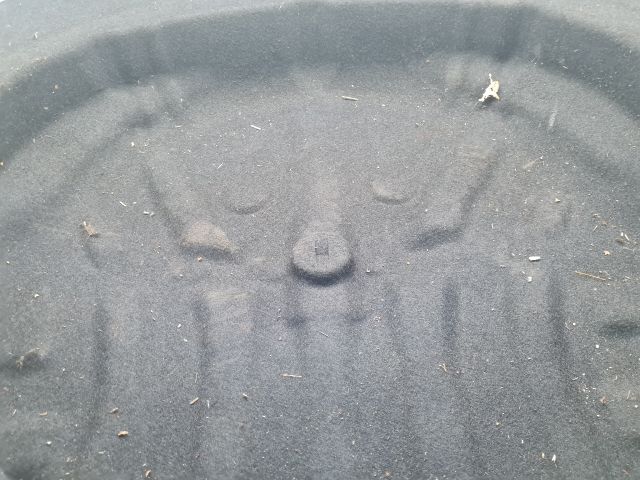 bontott VW GOLF VII Pótkerék Tartó