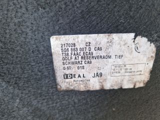 bontott VW GOLF VII Pótkerék Tartó