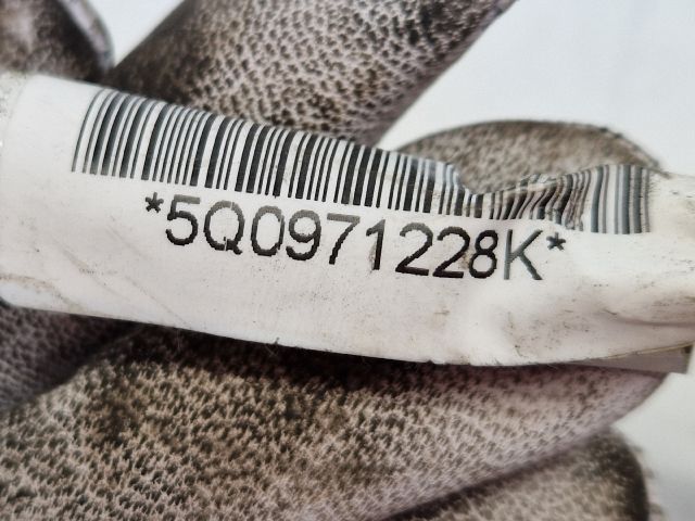 bontott VW GOLF VII Pozitív Kábel