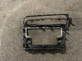 bontott VW GOLF VII Rádió / CD Keret