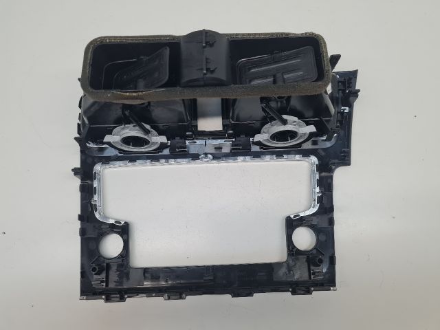 bontott VW GOLF VII Rádió / CD Keret