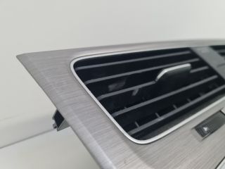 bontott VW GOLF VII Rádió / CD Keret