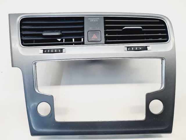 bontott VW GOLF VII Rádió / CD Keret