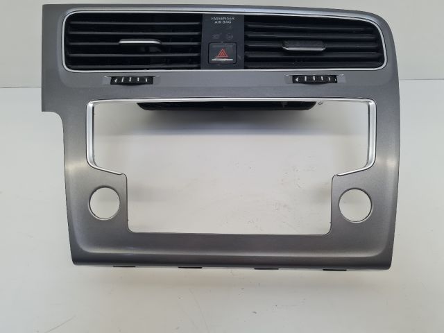 bontott VW GOLF VII Rádió / CD Keret