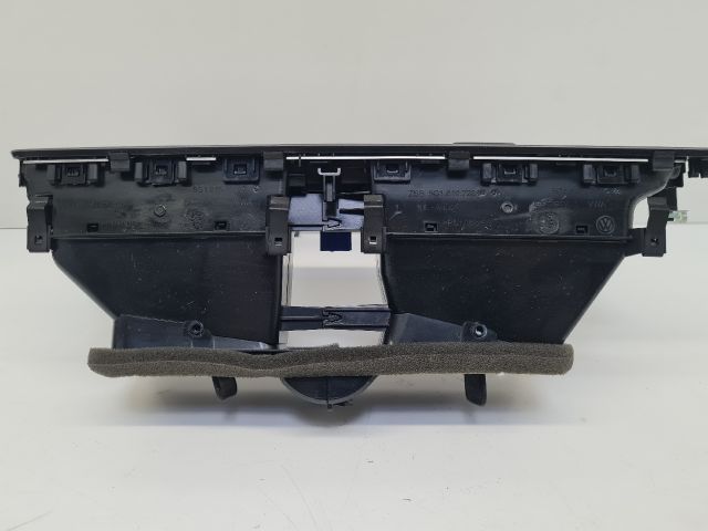 bontott VW GOLF VII Rádió / CD Keret