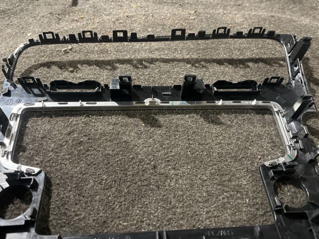 bontott VW GOLF VII Rádió / CD Keret