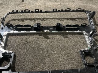 bontott VW GOLF VII Rádió / CD Keret