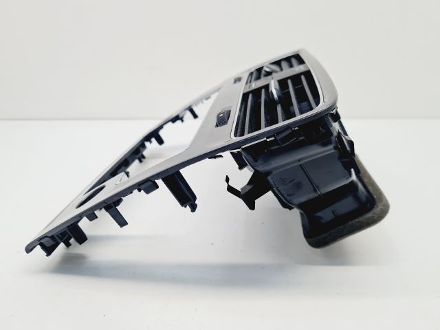 bontott VW GOLF VII Rádió / CD Keret