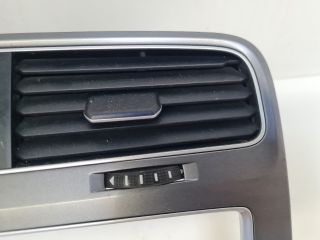 bontott VW GOLF VII Rádió / CD Keret