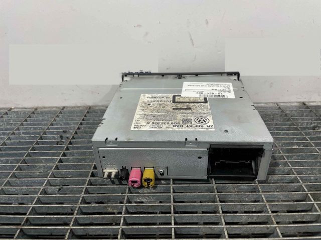 bontott VW GOLF VII Rádió / CD