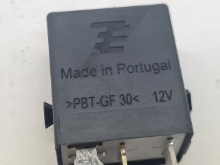 bontott VW GOLF VII Relé