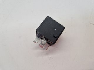 bontott VW GOLF VII Relé