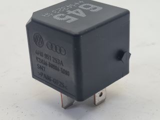 bontott VW GOLF VII Relé