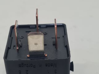 bontott VW GOLF VII Relé