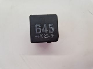 bontott VW GOLF VII Relé