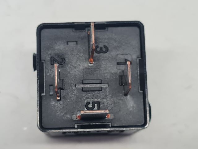 bontott VW GOLF VII Relé