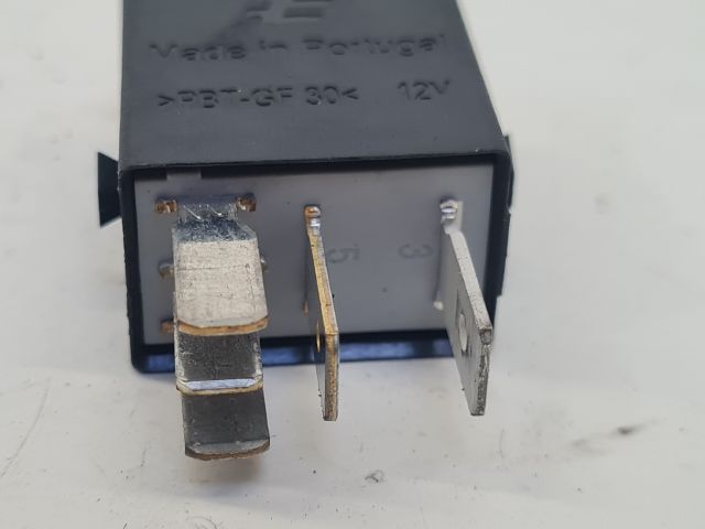bontott VW GOLF VII Relé