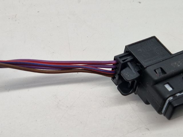 bontott VW GOLF VII Riasztó Kapcsoló