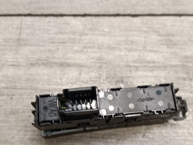 bontott VW GOLF VII Start / Stop Indító Gomb