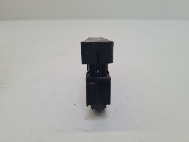 bontott VW GOLF VII Start / Stop Indító Gomb