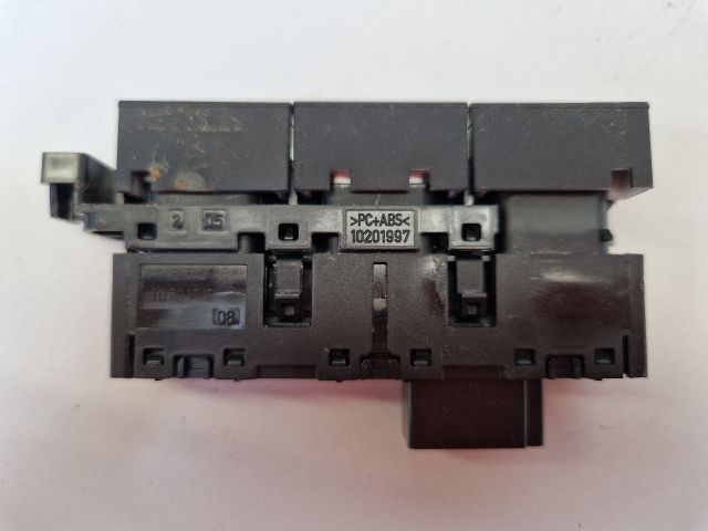 bontott VW GOLF VII Start / Stop Indító Gomb