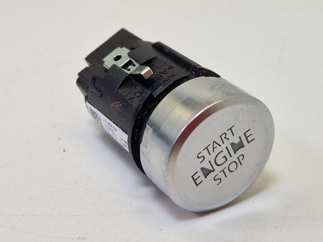 bontott VW GOLF VII Start / Stop Indító Gomb