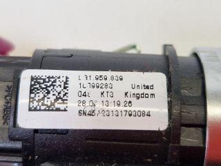 bontott VW GOLF VII Start / Stop Indító Gomb