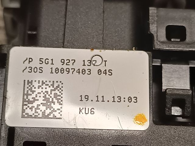 bontott VW GOLF VII Start / Stop Indító Gomb