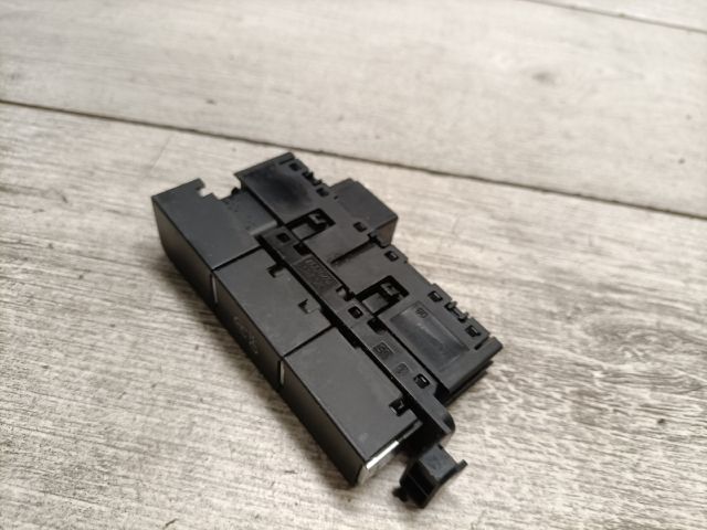 bontott VW GOLF VII Start / Stop Indító Gomb