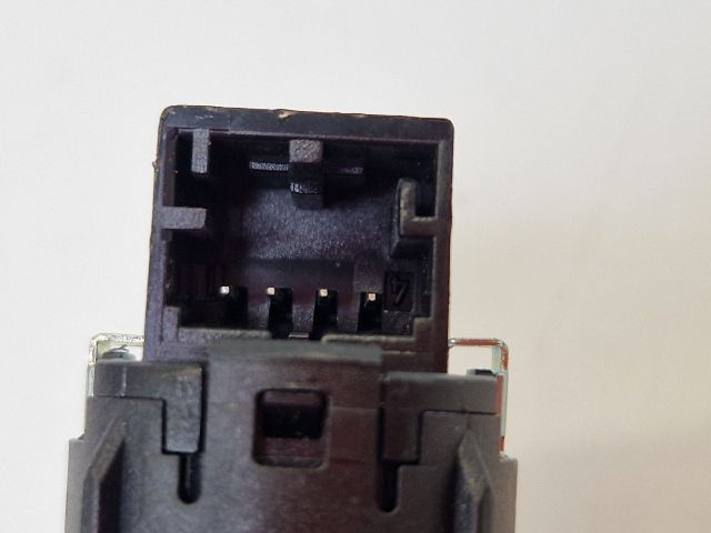 bontott VW GOLF VII Start / Stop Indító Gomb