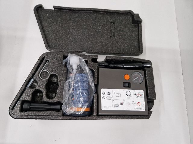 bontott VW GOLF VII Szerszámkészlet