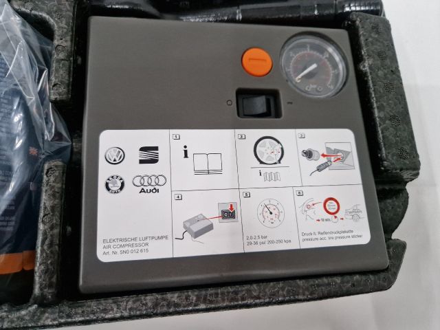 bontott VW GOLF VII Szerszámkészlet